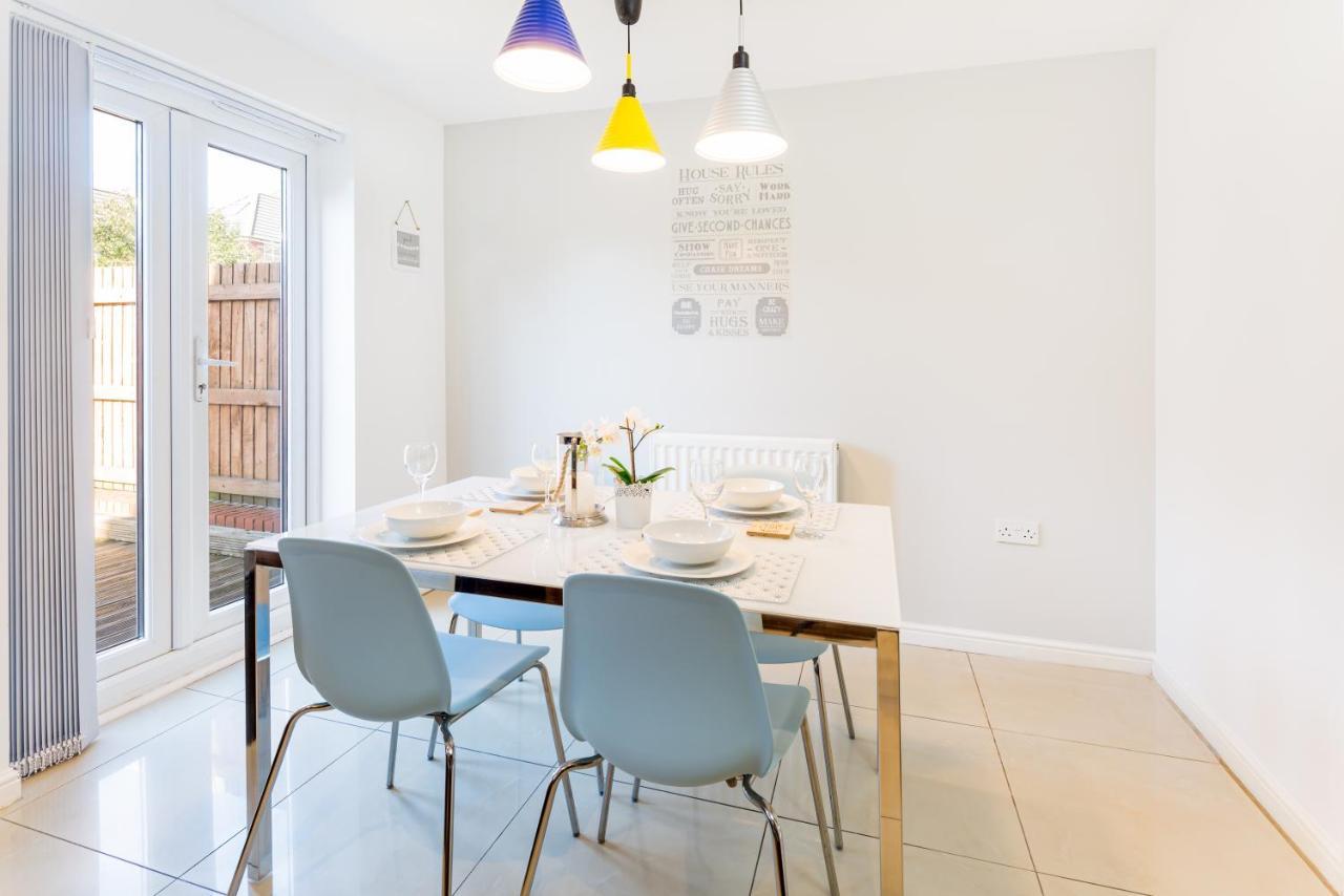 Spacious Contractor House For Large Groups - Private Parking By Short Holiday home *
