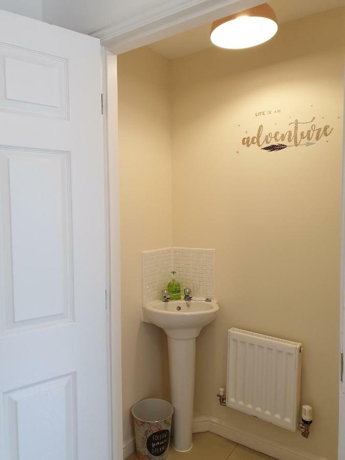 Spacious Contractor House For Large Groups - Private Parking By Short Holiday home